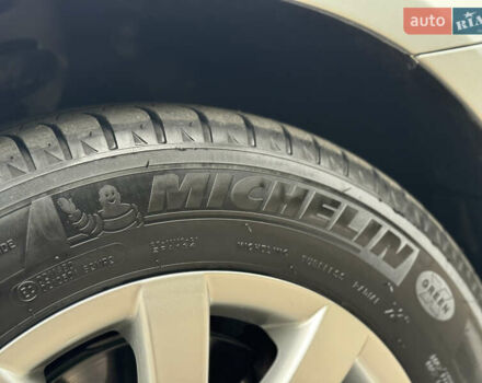 Серый Фольксваген Гольф, объемом двигателя 1.6 л и пробегом 221 тыс. км за 9450 $, фото 79 на Automoto.ua