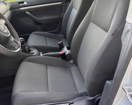 Серый Фольксваген Гольф, объемом двигателя 1.2 л и пробегом 119 тыс. км за 8300 $, фото 14 на Automoto.ua