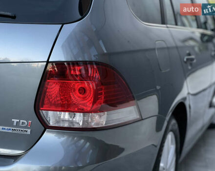 Серый Фольксваген Гольф, объемом двигателя 1.6 л и пробегом 240 тыс. км за 8750 $, фото 17 на Automoto.ua