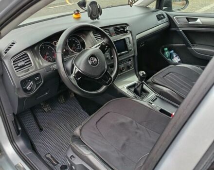 Серый Фольксваген Гольф, объемом двигателя 1.6 л и пробегом 320 тыс. км за 10585 $, фото 2 на Automoto.ua