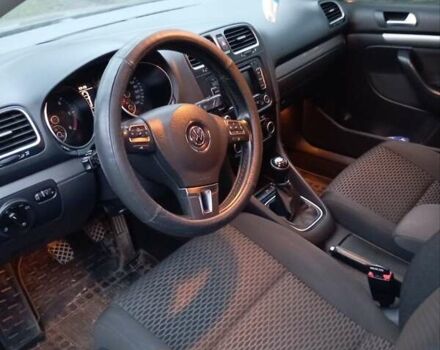 Серый Фольксваген Гольф, объемом двигателя 1.6 л и пробегом 250 тыс. км за 8500 $, фото 5 на Automoto.ua