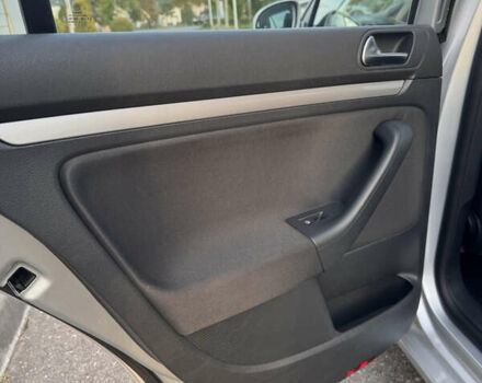 Серый Фольксваген Гольф, объемом двигателя 1.2 л и пробегом 119 тыс. км за 8450 $, фото 17 на Automoto.ua