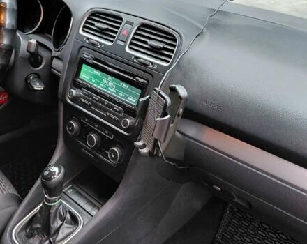 Серый Фольксваген Гольф, объемом двигателя 1.6 л и пробегом 259 тыс. км за 7700 $, фото 22 на Automoto.ua