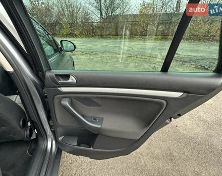 Серый Фольксваген Гольф, объемом двигателя 1.97 л и пробегом 212 тыс. км за 9800 $, фото 30 на Automoto.ua