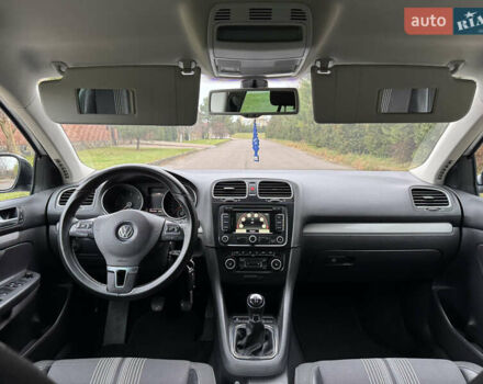 Серый Фольксваген Гольф, объемом двигателя 1.6 л и пробегом 221 тыс. км за 9450 $, фото 45 на Automoto.ua