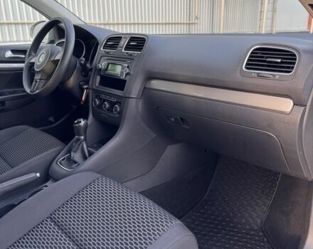 Серый Фольксваген Гольф, объемом двигателя 1.2 л и пробегом 119 тыс. км за 8300 $, фото 18 на Automoto.ua