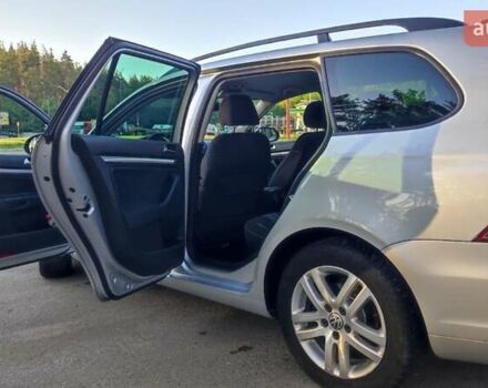 Серый Фольксваген Гольф, объемом двигателя 1.6 л и пробегом 277 тыс. км за 10000 $, фото 5 на Automoto.ua