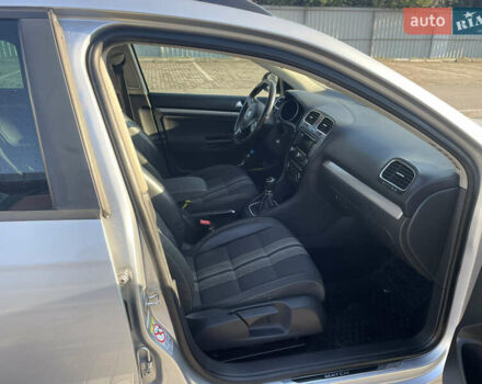 Серый Фольксваген Гольф, объемом двигателя 1.6 л и пробегом 330 тыс. км за 7200 $, фото 28 на Automoto.ua