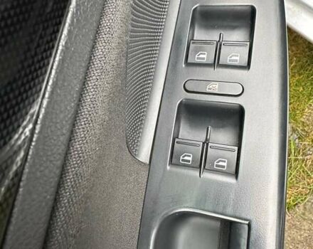 Сірий Фольксваген Гольф, об'ємом двигуна 1.6 л та пробігом 286 тис. км за 10500 $, фото 24 на Automoto.ua