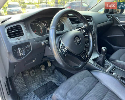 Серый Фольксваген Гольф, объемом двигателя 1.6 л и пробегом 263 тыс. км за 9200 $, фото 6 на Automoto.ua