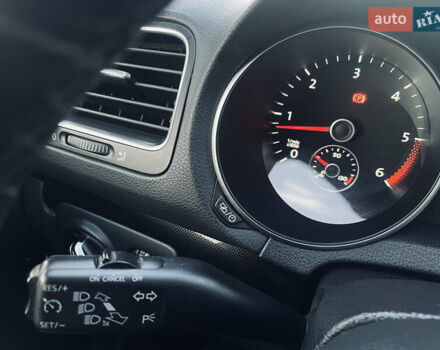 Серый Фольксваген Гольф, объемом двигателя 1.6 л и пробегом 209 тыс. км за 9900 $, фото 26 на Automoto.ua