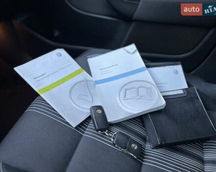 Серый Фольксваген Гольф, объемом двигателя 1.6 л и пробегом 240 тыс. км за 8750 $, фото 41 на Automoto.ua