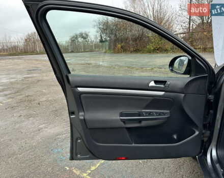 Серый Фольксваген Гольф, объемом двигателя 1.97 л и пробегом 212 тыс. км за 9800 $, фото 12 на Automoto.ua