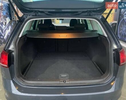 Серый Фольксваген Гольф, объемом двигателя 1.6 л и пробегом 233 тыс. км за 11300 $, фото 12 на Automoto.ua