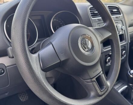 Серый Фольксваген Гольф, объемом двигателя 1.2 л и пробегом 119 тыс. км за 8300 $, фото 13 на Automoto.ua