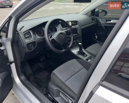 Серый Фольксваген Гольф, объемом двигателя 1.6 л и пробегом 242 тыс. км за 10900 $, фото 8 на Automoto.ua