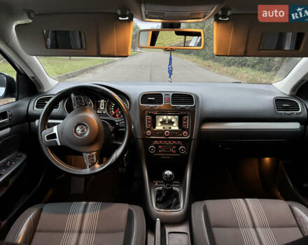 Серый Фольксваген Гольф, объемом двигателя 1.6 л и пробегом 221 тыс. км за 9450 $, фото 31 на Automoto.ua