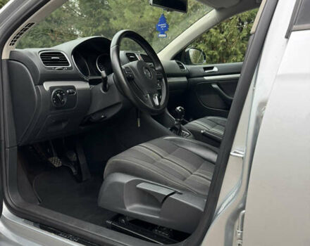 Серый Фольксваген Гольф, объемом двигателя 1.6 л и пробегом 221 тыс. км за 9450 $, фото 53 на Automoto.ua