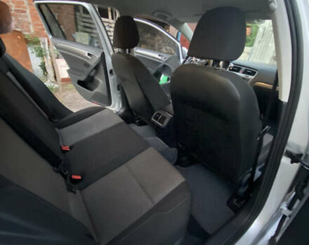 Сірий Фольксваген Гольф, об'ємом двигуна 1.6 л та пробігом 227 тис. км за 9000 $, фото 5 на Automoto.ua