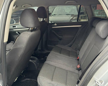 Серый Фольксваген Гольф, объемом двигателя 1.6 л и пробегом 207 тыс. км за 8900 $, фото 7 на Automoto.ua