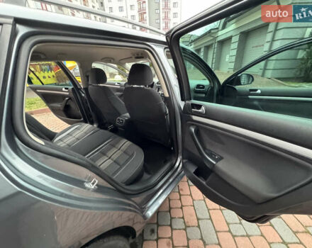 Сірий Фольксваген Гольф, об'ємом двигуна 1.97 л та пробігом 223 тис. км за 7950 $, фото 165 на Automoto.ua