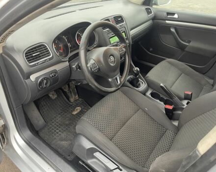 Серый Фольксваген Гольф, объемом двигателя 1.6 л и пробегом 392 тыс. км за 5000 $, фото 5 на Automoto.ua