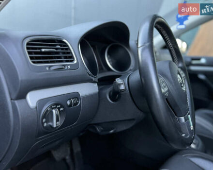 Серый Фольксваген Гольф, объемом двигателя 1.6 л и пробегом 240 тыс. км за 8750 $, фото 21 на Automoto.ua