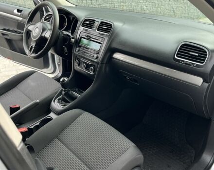 Сірий Фольксваген Гольф, об'ємом двигуна 1.6 л та пробігом 305 тис. км за 8200 $, фото 7 на Automoto.ua