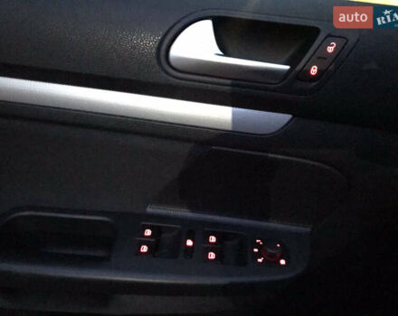 Серый Фольксваген Гольф, объемом двигателя 2 л и пробегом 320 тыс. км за 9200 $, фото 24 на Automoto.ua