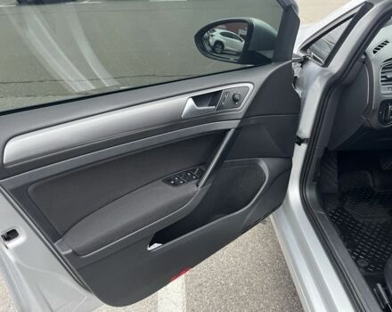 Серый Фольксваген Гольф, объемом двигателя 1.6 л и пробегом 242 тыс. км за 10900 $, фото 6 на Automoto.ua