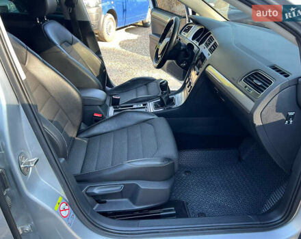 Серый Фольксваген Гольф, объемом двигателя 1.6 л и пробегом 263 тыс. км за 9200 $, фото 13 на Automoto.ua