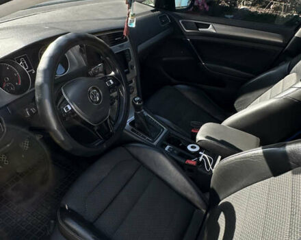 Серый Фольксваген Гольф, объемом двигателя 1.6 л и пробегом 290 тыс. км за 9800 $, фото 7 на Automoto.ua