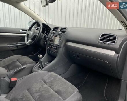 Серый Фольксваген Гольф, объемом двигателя 1.39 л и пробегом 148 тыс. км за 8500 $, фото 22 на Automoto.ua