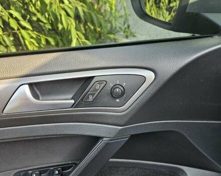 Серый Фольксваген Гольф, объемом двигателя 1.97 л и пробегом 292 тыс. км за 9500 $, фото 6 на Automoto.ua