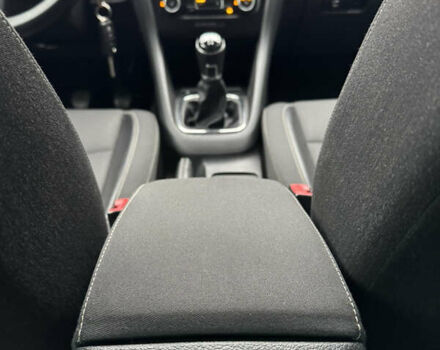 Серый Фольксваген Гольф, объемом двигателя 1.6 л и пробегом 221 тыс. км за 9450 $, фото 47 на Automoto.ua