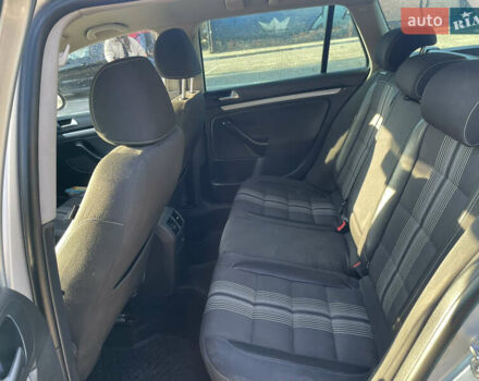 Серый Фольксваген Гольф, объемом двигателя 1.6 л и пробегом 330 тыс. км за 7200 $, фото 24 на Automoto.ua