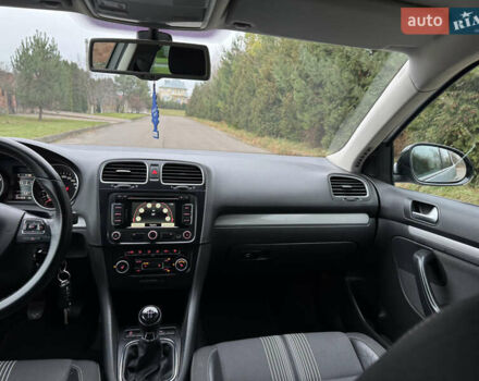 Серый Фольксваген Гольф, объемом двигателя 1.6 л и пробегом 221 тыс. км за 9450 $, фото 32 на Automoto.ua