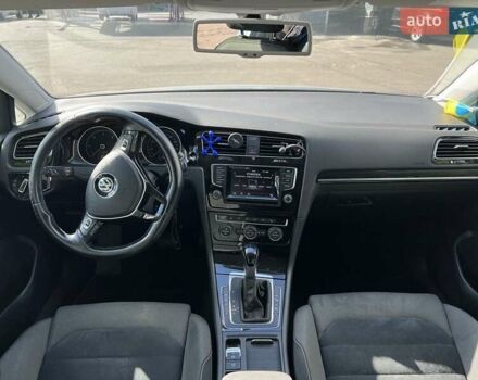 Серый Фольксваген Гольф, объемом двигателя 1.6 л и пробегом 233 тыс. км за 10450 $, фото 22 на Automoto.ua