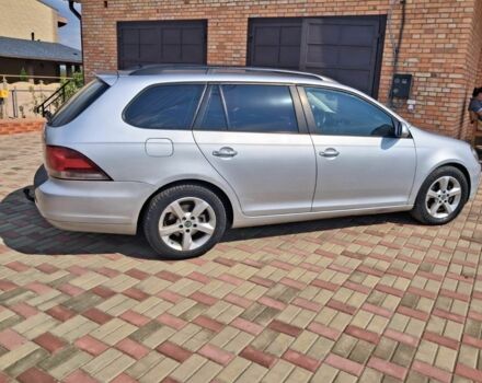 Сірий Фольксваген Гольф, об'ємом двигуна 1.6 л та пробігом 275 тис. км за 8400 $, фото 1 на Automoto.ua