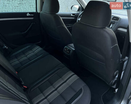 Серый Фольксваген Гольф, объемом двигателя 1.6 л и пробегом 240 тыс. км за 8750 $, фото 28 на Automoto.ua