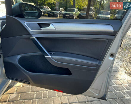 Серый Фольксваген Гольф, объемом двигателя 1.6 л и пробегом 263 тыс. км за 9200 $, фото 16 на Automoto.ua