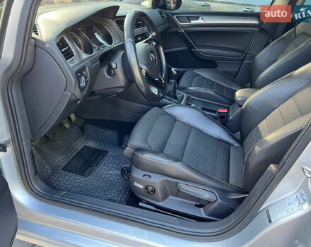 Серый Фольксваген Гольф, объемом двигателя 1.6 л и пробегом 263 тыс. км за 9200 $, фото 5 на Automoto.ua