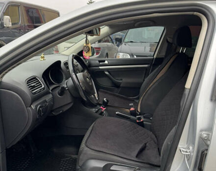 Серый Фольксваген Гольф, объемом двигателя 1.6 л и пробегом 207 тыс. км за 8900 $, фото 6 на Automoto.ua