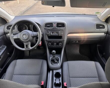 Серый Фольксваген Гольф, объемом двигателя 1.2 л и пробегом 119 тыс. км за 8300 $, фото 19 на Automoto.ua