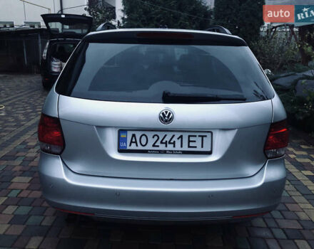 Серый Фольксваген Гольф, объемом двигателя 2 л и пробегом 320 тыс. км за 9200 $, фото 5 на Automoto.ua