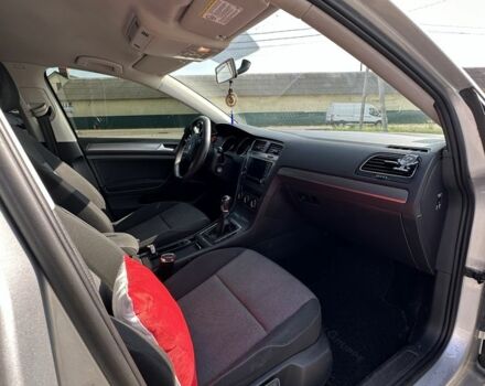 Серый Фольксваген Гольф, объемом двигателя 1.6 л и пробегом 285 тыс. км за 8000 $, фото 5 на Automoto.ua