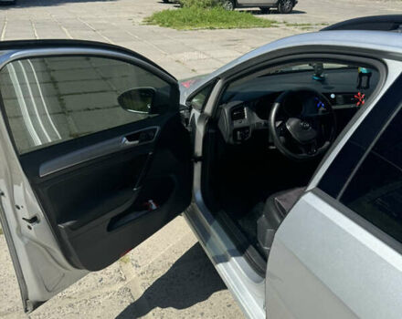 Серый Фольксваген Гольф, объемом двигателя 1.6 л и пробегом 260 тыс. км за 9300 $, фото 7 на Automoto.ua