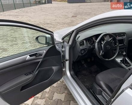 Серый Фольксваген Гольф, объемом двигателя 1.6 л и пробегом 297 тыс. км за 9500 $, фото 5 на Automoto.ua