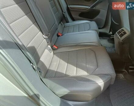 Серый Фольксваген Гольф, объемом двигателя 1.6 л и пробегом 240 тыс. км за 11600 $, фото 32 на Automoto.ua