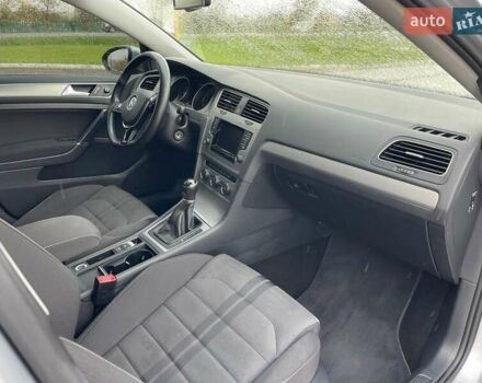 Серый Фольксваген Гольф, объемом двигателя 1.2 л и пробегом 140 тыс. км за 10490 $, фото 24 на Automoto.ua